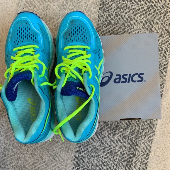 ASICS women’s Running Sneakers - Picture 6 of 7